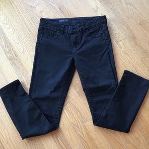 KUT From The Kloth Stevie straight leg jean -4 color is black